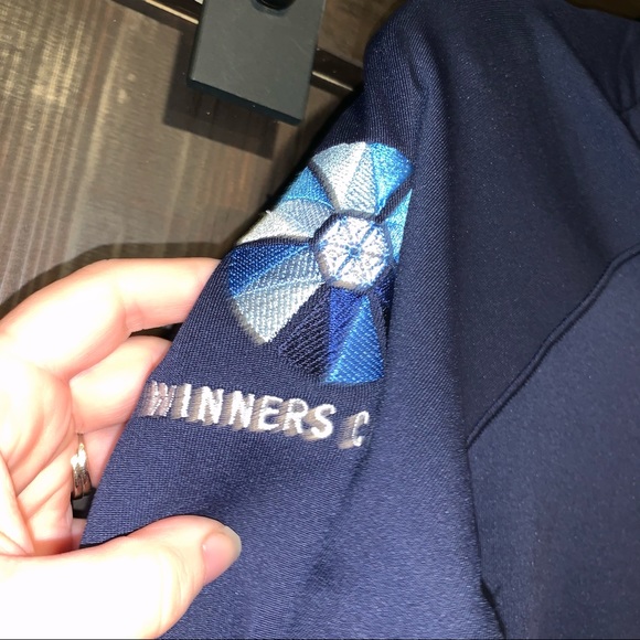 NWT Under Armour Semi-Fitted Pullover Top Small - Picture 6 of 8